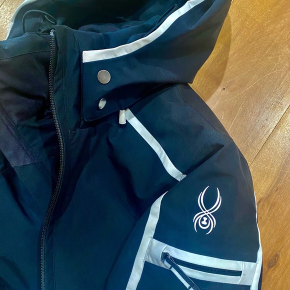 Spyder Black Ski Jacket with White Accents size 6 Women - Picture 4 of 11